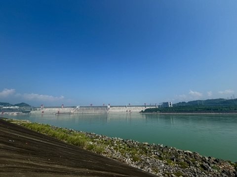 Drei-Schluchten-Damm über dem Yangtze